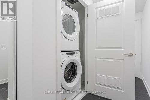 #305 -100 Eagle Rock Way, Vaughan, ON - Indoor Photo Showing Laundry Room