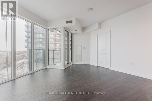 #305 -100 Eagle Rock Way, Vaughan, ON - Indoor Photo Showing Other Room