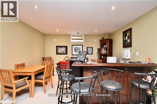 25 Glen Oak Court, Barrie, ON - Indoor Photo Showing Dining Room