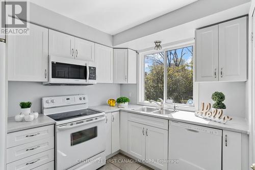 332 Belfield Street E, London, ON - Indoor Photo Showing Kitchen With Double Sink