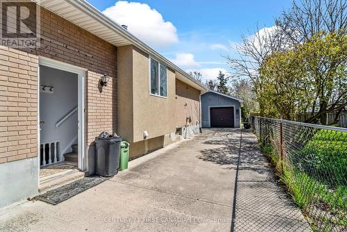 332 Belfield St E, London, ON - Outdoor With Exterior