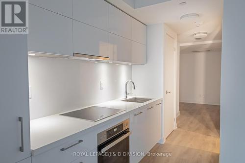 #703 -188 Cumberland St, Toronto, ON - Indoor Photo Showing Kitchen With Upgraded Kitchen