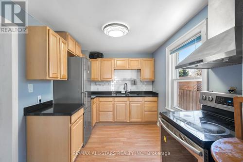 95 Wilkinson Avenue, Oshawa, ON - Indoor Photo Showing Kitchen