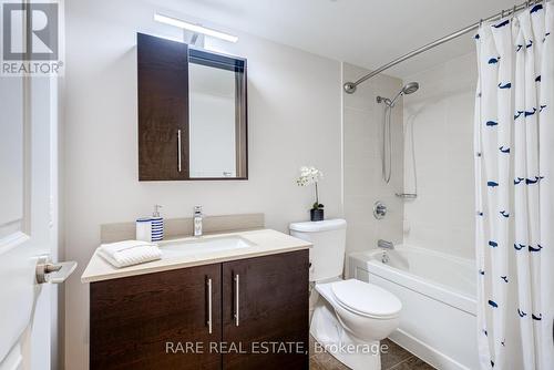 #502 -253 South Park Rd, Markham, ON - Indoor Photo Showing Bathroom