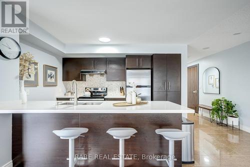 #502 -253 South Park Rd, Markham, ON - Indoor Photo Showing Kitchen With Upgraded Kitchen
