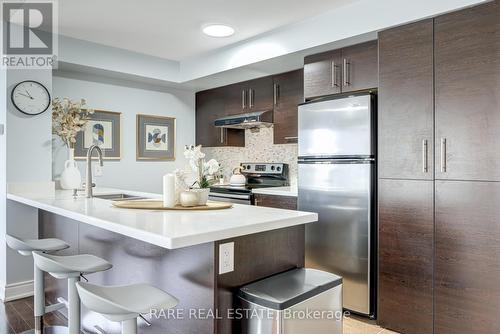 #502 -253 South Park Rd, Markham, ON - Indoor Photo Showing Kitchen With Stainless Steel Kitchen
