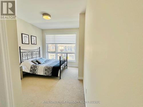 66 Woodhaven Ave, Aurora, ON - Indoor Photo Showing Bedroom