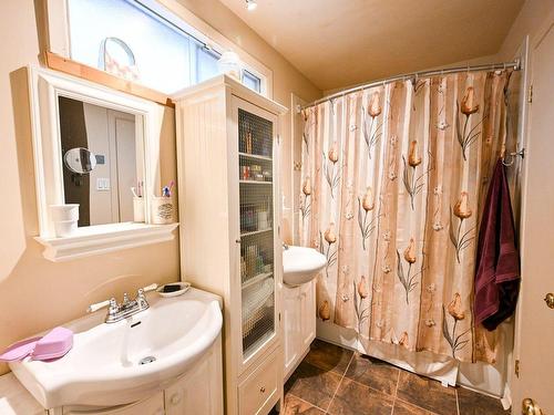 Salle de bains - 238 Boul. De L'Île, Pincourt, QC - Indoor Photo Showing Bathroom