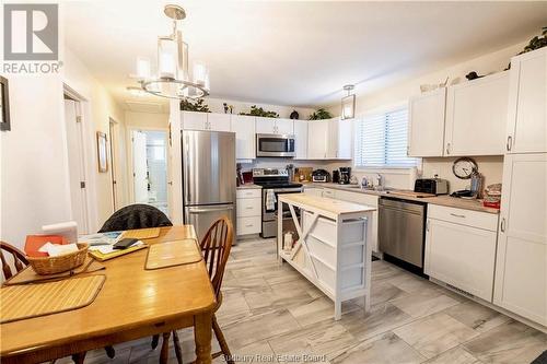389 Charette Avenue, Chelmsford, ON - Indoor Photo Showing Kitchen With Stainless Steel Kitchen