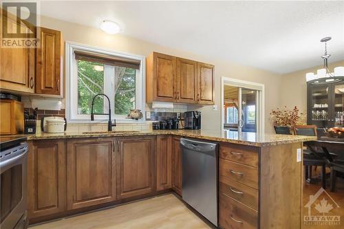 109 Brittany Street, Carleton Place, ON - Indoor Photo Showing Kitchen
