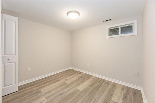 38 Dunkirk Drive, Hamilton, ON - Indoor Photo Showing Other Room