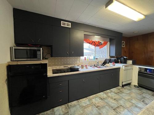 Kitchen - 3 Rue Valcourt, Témiscaming, QC - Indoor Photo Showing Kitchen