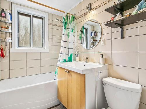 Salle de bains - 7008  - 7010 Ch. Kildare, Côte-Saint-Luc, QC - Indoor Photo Showing Bathroom
