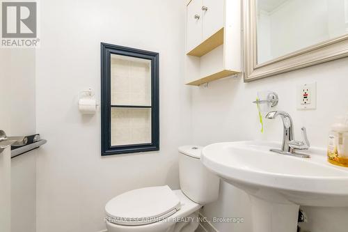 332 Imperial Rd S, Guelph, ON - Indoor Photo Showing Bathroom