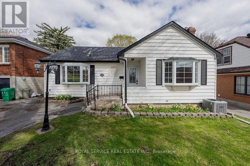 640 Sherbrooke St, Peterborough, ON - Outdoor