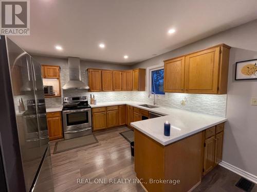 696 Fortye Dr, Peterborough, ON - Indoor Photo Showing Kitchen
