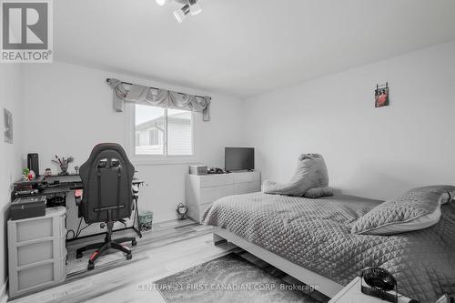 88 Golfview Cres, London, ON - Indoor Photo Showing Bedroom