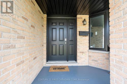 88 Golfview Cres, London, ON - Outdoor With Exterior
