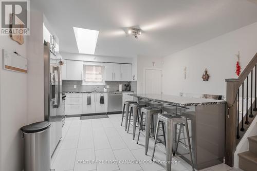 88 Golfview Cres, London, ON - Indoor Photo Showing Kitchen