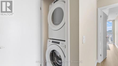 #1510 -60 Charles St W, Kitchener, ON - Indoor Photo Showing Laundry Room