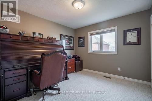 39 Pebble Valley Ave, Hamilton, ON - Indoor Photo Showing Office