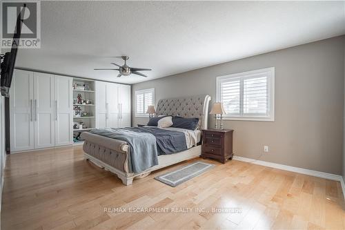 39 Pebble Valley Ave, Hamilton, ON - Indoor Photo Showing Bedroom