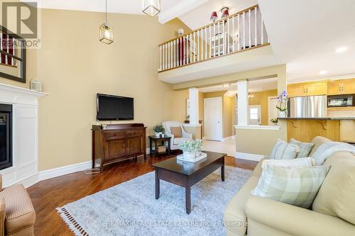 141 Riverwalk Pl, Guelph/Eramosa, ON - Indoor Photo Showing Living Room With Fireplace