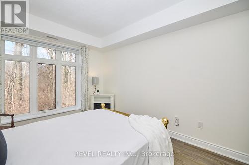 #226 -8111 Forest Glen Dr, Niagara Falls, ON - Indoor Photo Showing Bedroom