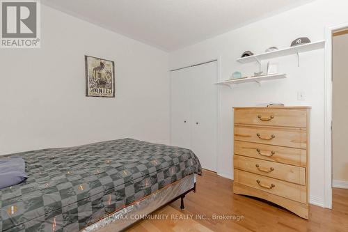 12 Hart Crescent, London, ON - Indoor Photo Showing Bedroom