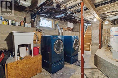 75 Albion St, London, ON - Indoor Photo Showing Laundry Room