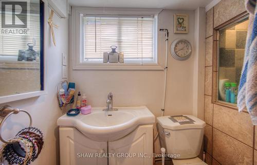 123 First Avenue, Cambridge, ON - Indoor Photo Showing Bathroom