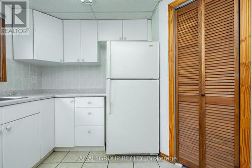 #Bsmt -638 Carlton St, St. Catharines, ON - Indoor Photo Showing Kitchen