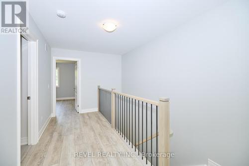 22 Queens Circ, Fort Erie, ON - Indoor Photo Showing Other Room