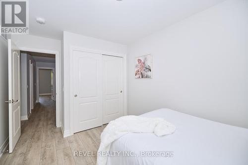 22 Queens Circle, Fort Erie, ON - Indoor Photo Showing Bedroom
