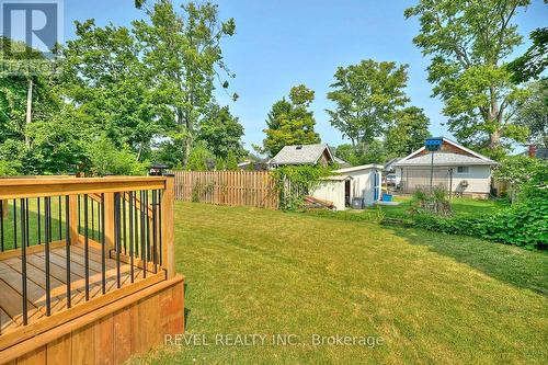 22 Queens Circ, Fort Erie, ON - Outdoor With Backyard