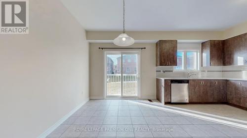 344 Ridley Crescent, Southgate, ON - Indoor Photo Showing Kitchen