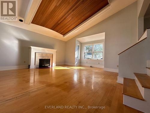 426 Reynolds Street, Oakville, ON - Indoor With Fireplace