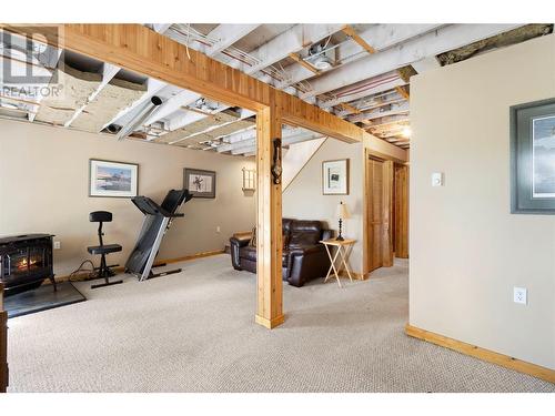 7456 Anglemont Way, Anglemont, BC - Indoor Photo Showing Gym Room