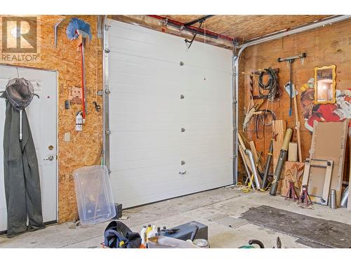 7456 Anglemont Way, Anglemont, BC - Indoor Photo Showing Garage