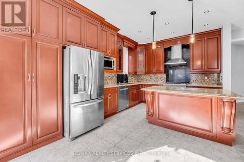 1289 Roper Drive E, Milton, ON - Indoor Photo Showing Kitchen