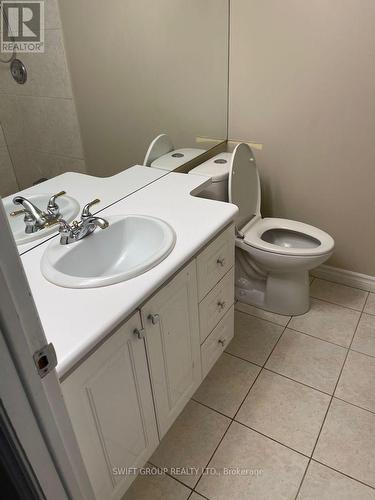 389 Sandhurst Dr, Oakville, ON - Indoor Photo Showing Bathroom