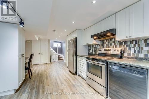 1086 Balment Ave, Mississauga, ON - Indoor Photo Showing Kitchen