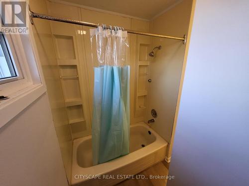 1645 Bowmanville Ave, Clarington, ON - Indoor Photo Showing Bathroom