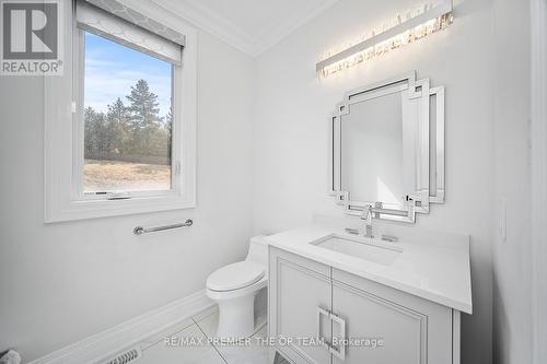 57 Sculpture Garden Lane, Vaughan, ON - Indoor Photo Showing Bathroom