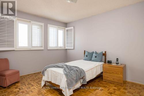 135 Judith Ave, Vaughan, ON - Indoor Photo Showing Bedroom