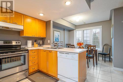 11 - 23 Raglan Street, Collingwood, ON - Indoor Photo Showing Kitchen With Double Sink