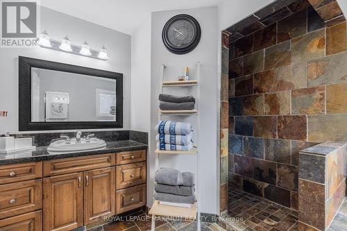40 Downer Cres, Wasaga Beach, ON - Indoor Photo Showing Bathroom