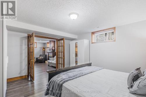 40 Downer Cres, Wasaga Beach, ON - Indoor Photo Showing Bedroom
