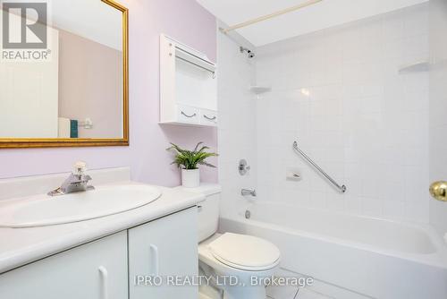 #1101 -20 Mcfarlane Dr, Halton Hills, ON - Indoor Photo Showing Bathroom