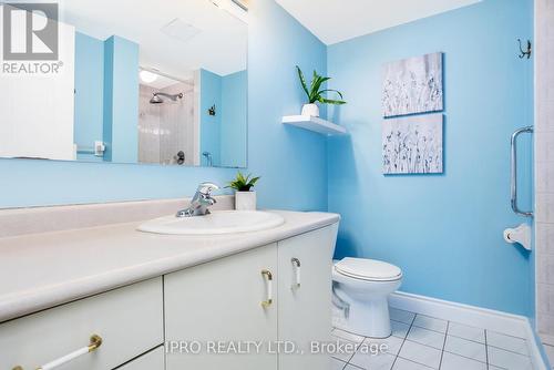 #1101 -20 Mcfarlane Dr, Halton Hills, ON - Indoor Photo Showing Bathroom